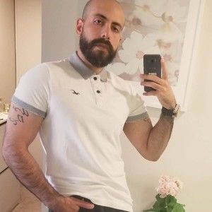 Meet your Posher, Yazan